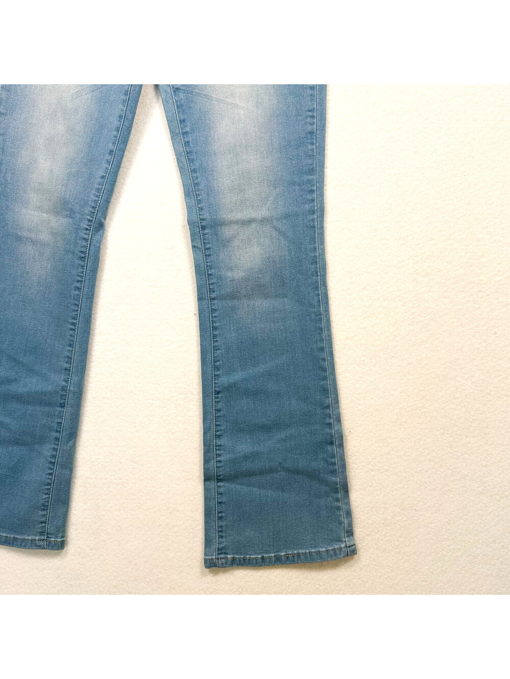 Fashion Nova Wide Leg High Waisted Light Wash Denim Jeans Women’s Size 11 NWT - Picture 7 of 15